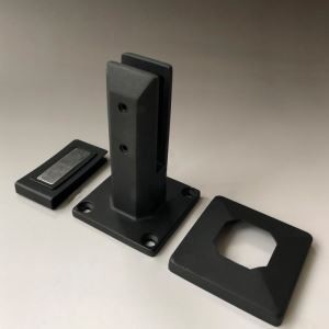 유리 풀 울타리 첨탑 간격